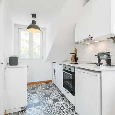 Casa Boma - Unique With Private Balcony And Panoramic Bridge View - Alcantara Iv Apartment