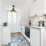 Casa Boma - Unique With Private Balcony And Panoramic Bridge View - Alcantara Iv Apartment