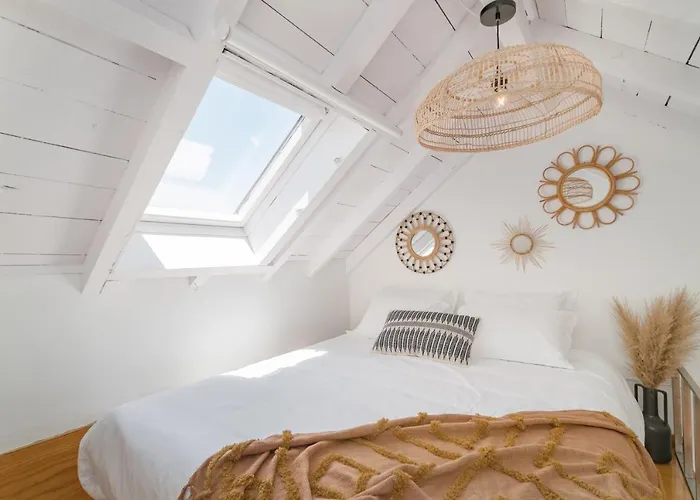 Apartment Casa Boma - Unique With Private Balcony And Panoramic Bridge View - Alcantara Iv Lissabon