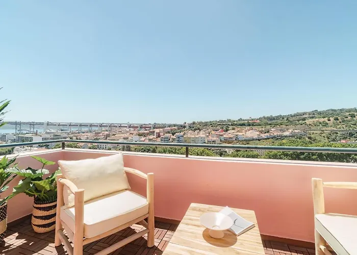 Apartment Casa Boma - Unique With Private Balcony And Panoramic Bridge View - Alcantara Iv Lissabon