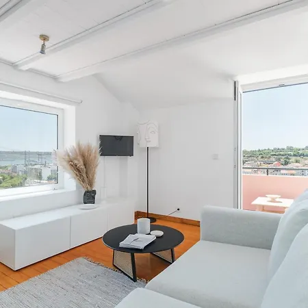 Apartment Casa Boma - Unique With Private Balcony And Panoramic Bridge View - Alcantara Iv